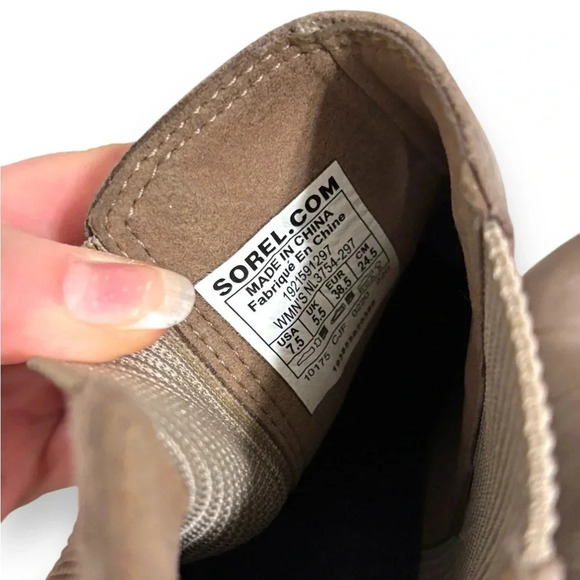 Sorel Joan Of Arctic Wedge II Zip Wedge Chelsea Boot Brown  Sorel Joan of Arctic Wedge II Leather Chelsea Boot Size 7.5